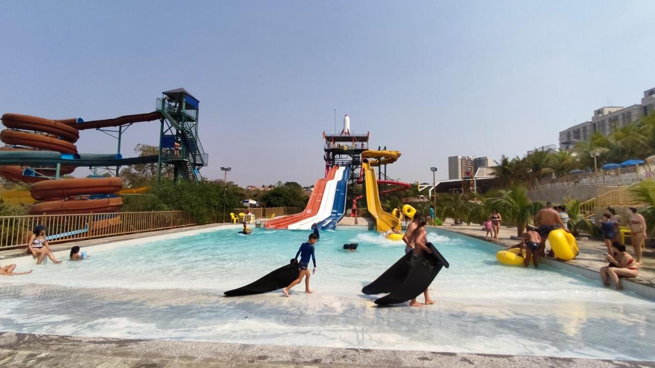 Piazza Diroma Acqua Parque E Splash Caldas Novas
